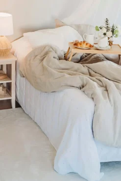 VM Carpet Olohuoneen Matot<VM-Carpet Hattara nukkamatto 133x200cm valkoinen