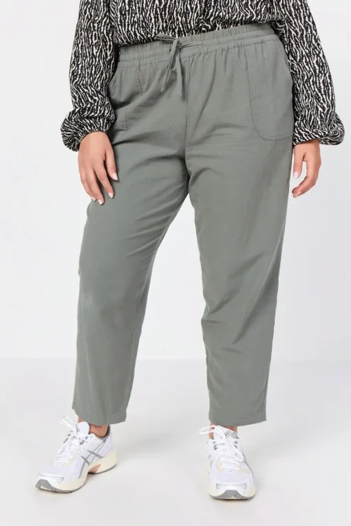 Wasabi Concept Pluskoot|Housut<housut