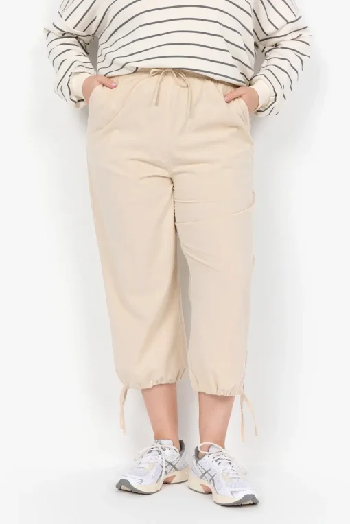 Wasabi Concept Pluskoot|Housut<housut