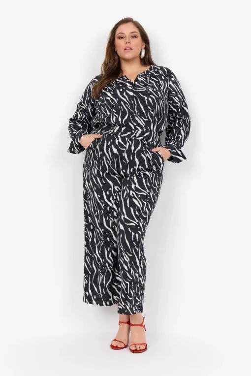 Wasabi Concept Pluskoot|Housut<housut