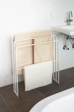 Clearance Tower kylpypyyheteline, valkoinen Pyykinhoito