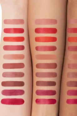 Yves Saint Laurent Huulimeikit<The Inks Blur huulipuna 5,5 ml