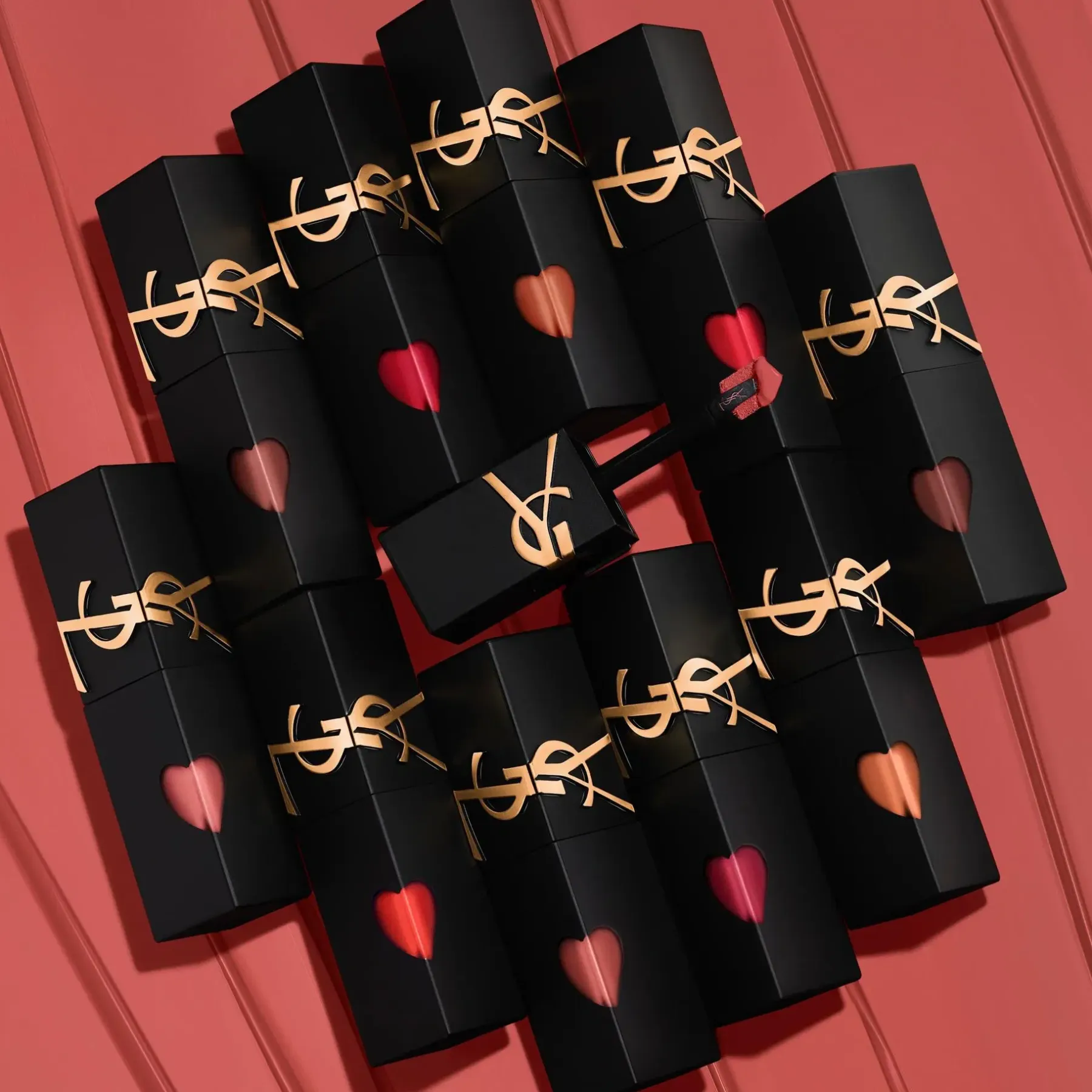 Yves Saint Laurent Huulimeikit<The Inks Blur huulipuna 5,5 ml