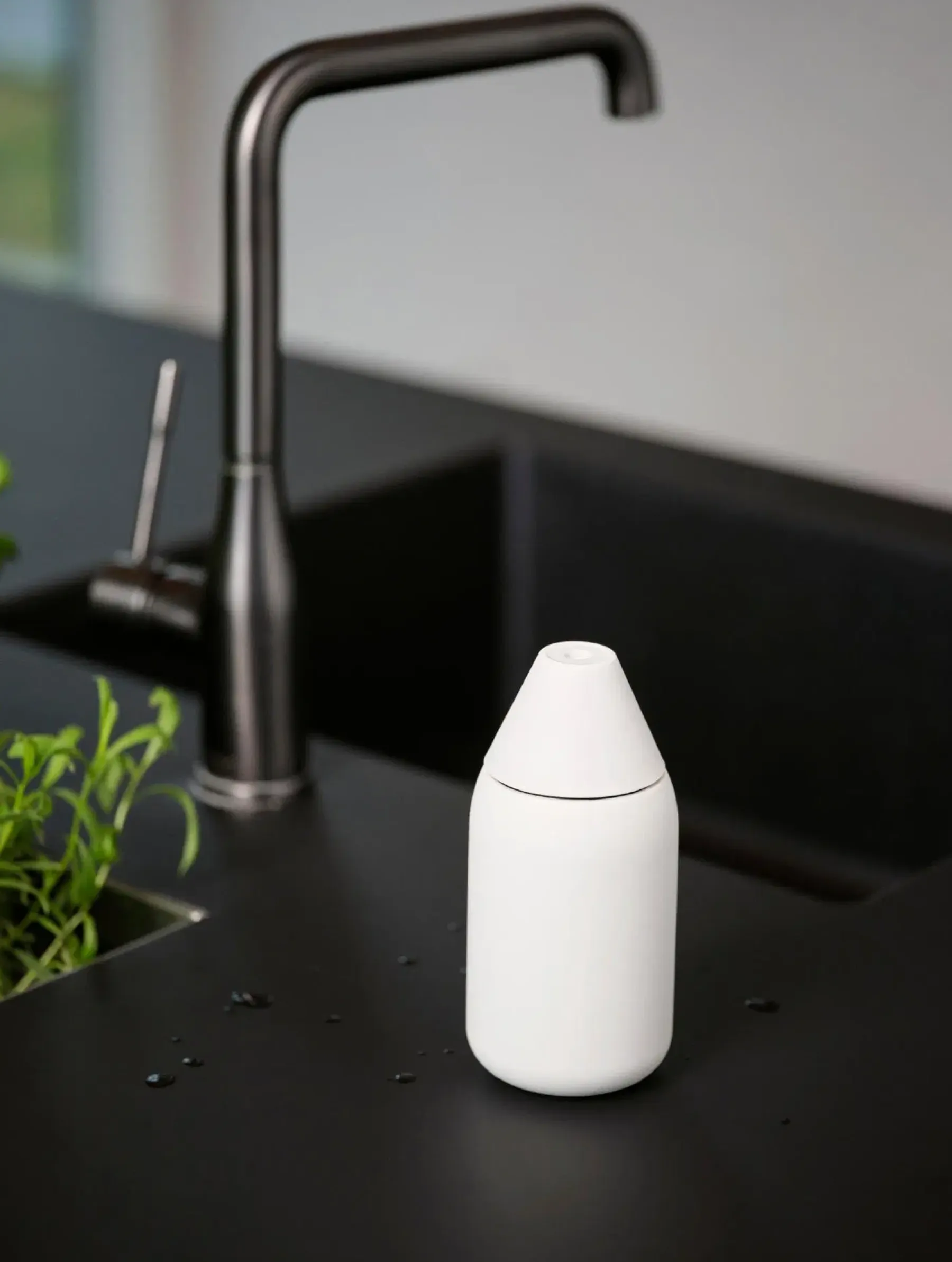 Hot Singles saippua-annostelija warm grey Keittiötarvikkeet